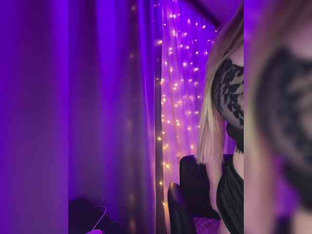 VictoriaFoxxx webcam