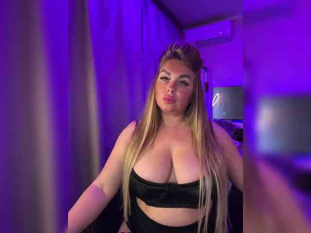 VictoriaFoxxx webcam
