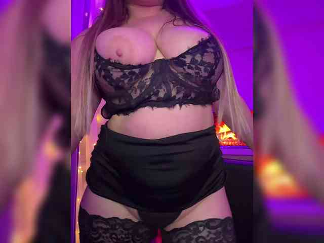 VictoriaFoxxx webcam