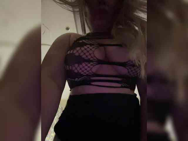 VictoriaFoxxx webcam