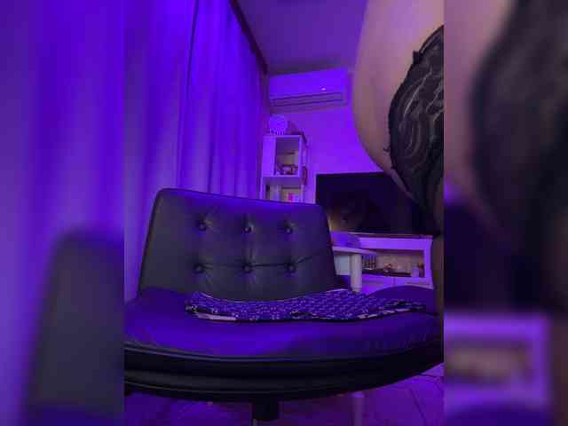 VictoriaFoxxx webcam