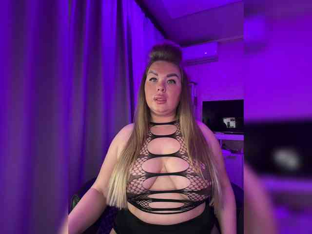 VictoriaFoxxx webcam