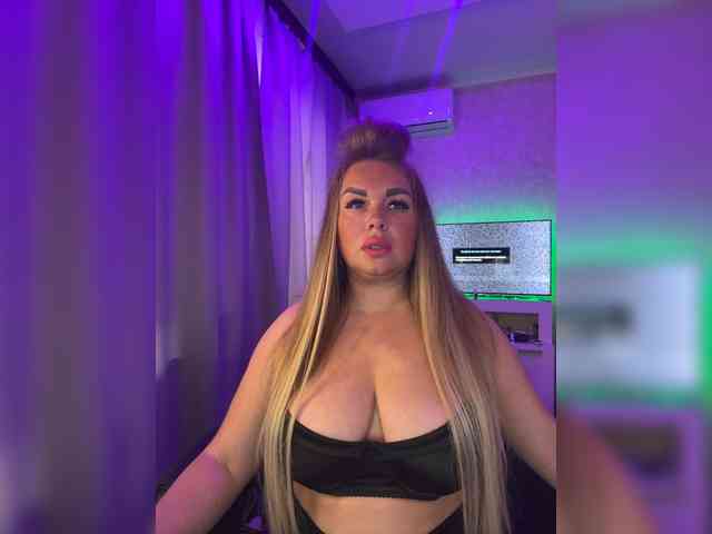 VictoriaFoxxx webcam
