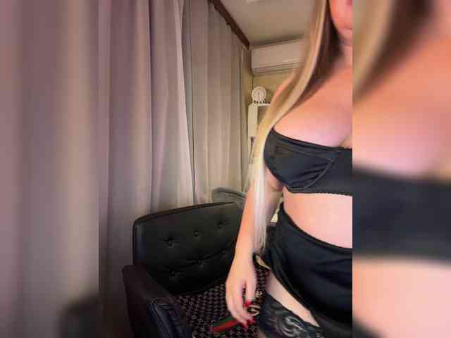 VictoriaDiamo Sex Cam Show