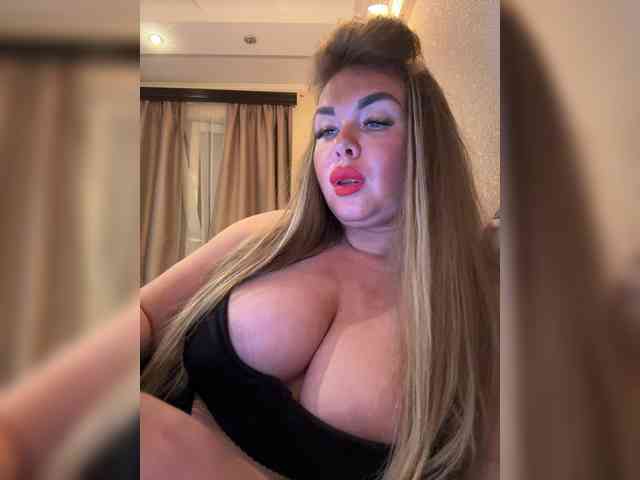 VictoriaFoxxx webcam