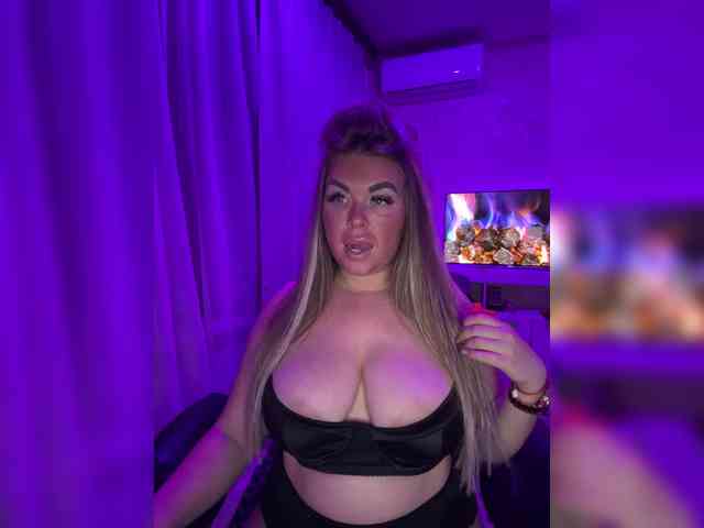 VictoriaFoxxx webcam