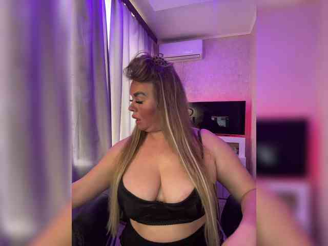 Model: VictoriaFoxxx