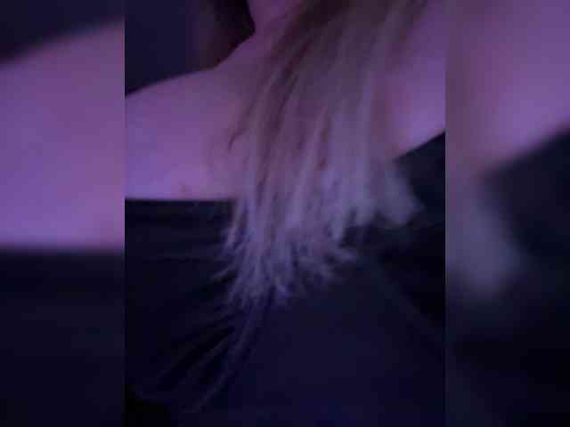 VictoriaFoxxx webcam
