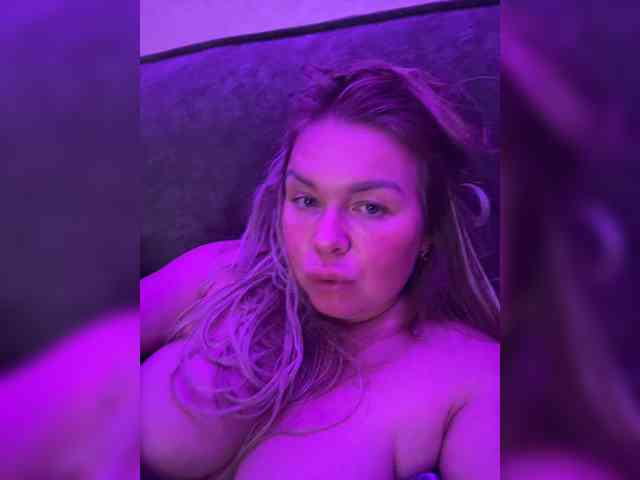 VictoriaFoxxx webcam