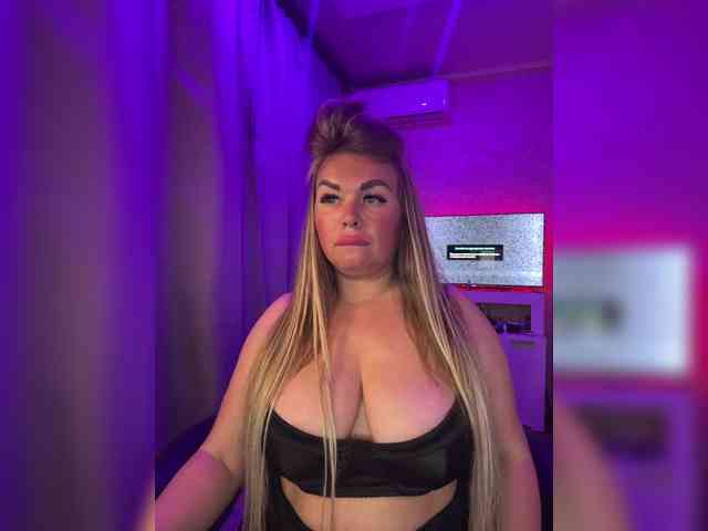 VictoriaDiamo Live Webcam on BongaCams