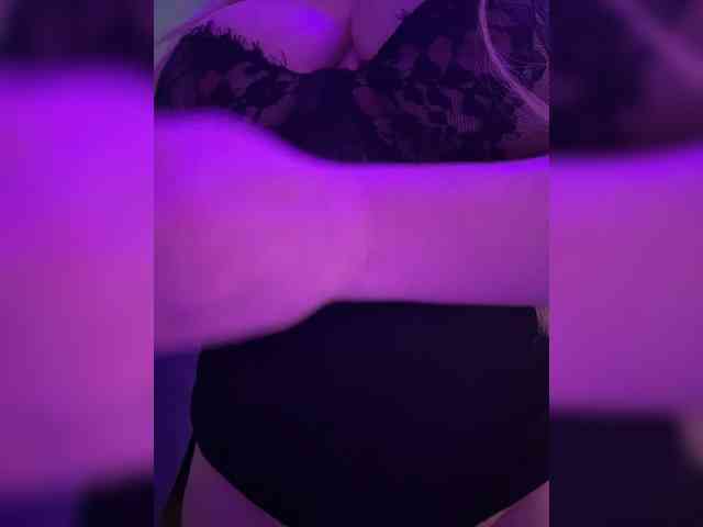 VictoriaFoxxx webcam