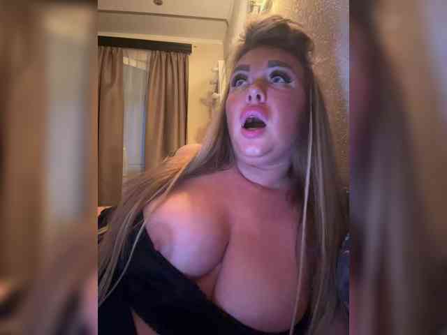 VictoriaFoxxx webcam