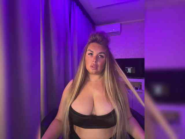VictoriaFoxxx webcam