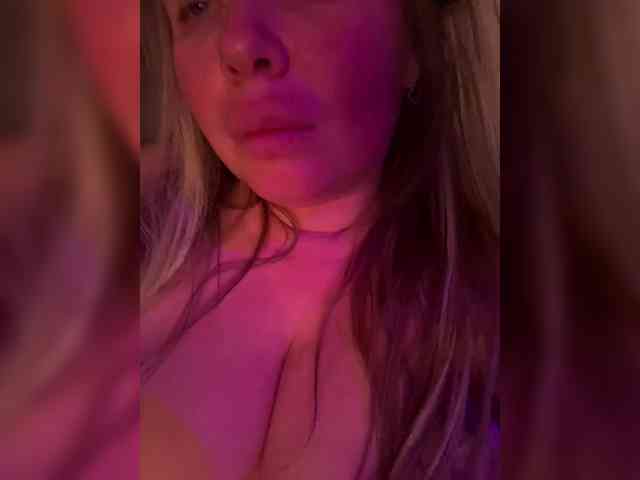 VictoriaFoxxx webcam