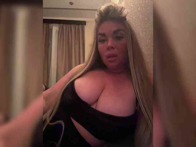 VictoriaDiamo Sex Cam Show
