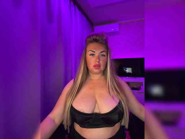 VictoriaFoxxx webcam