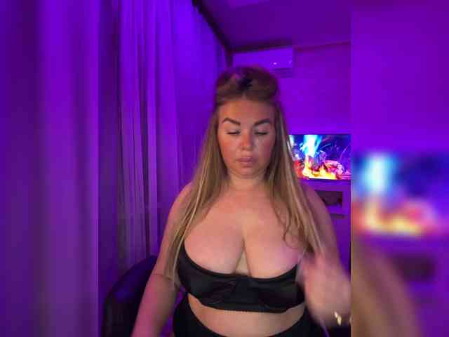VictoriaFoxxx webcam