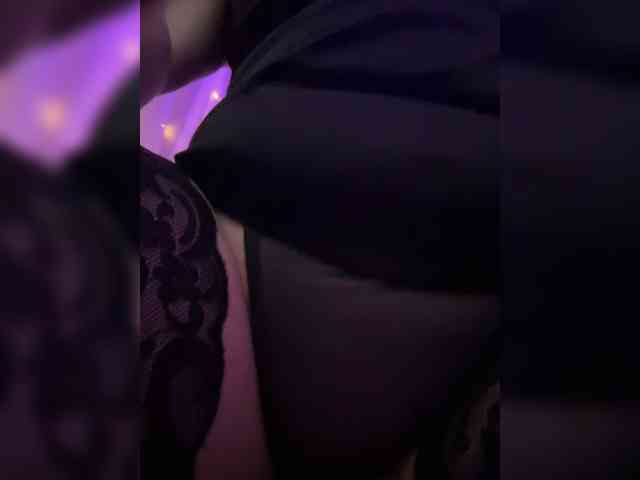 VictoriaFoxxx webcam