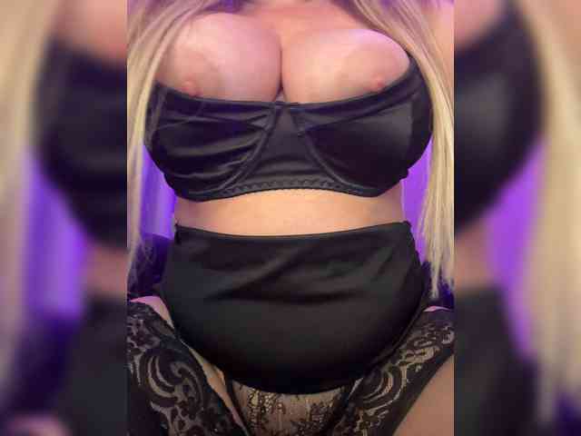 VictoriaFoxxx webcam