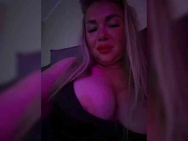 VictoriaFoxxx webcam