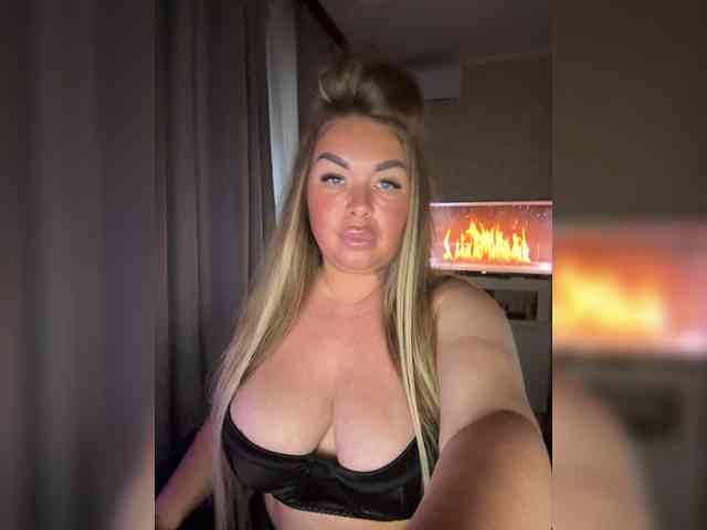 VictoriaFoxxx webcam