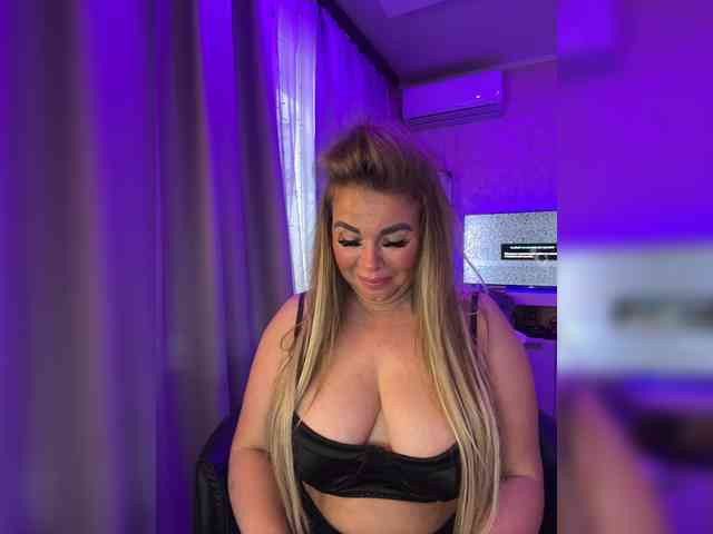 VictoriaFoxxx webcam