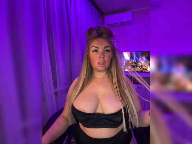 VictoriaFoxxx webcam