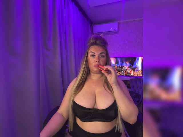 VictoriaFoxxx webcam
