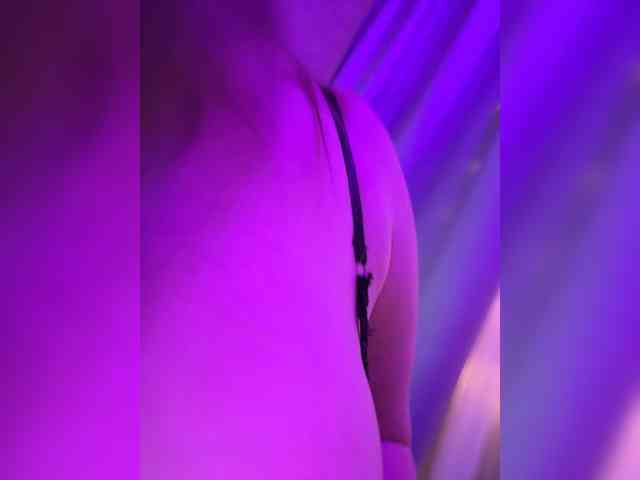 VictoriaFoxxx webcam