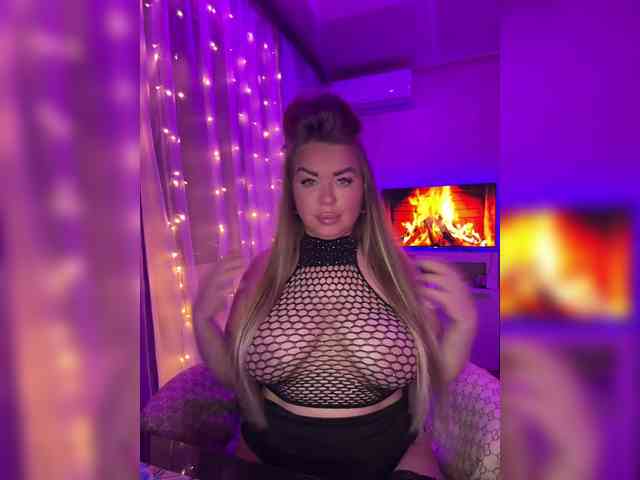 VictoriaFoxxx webcam