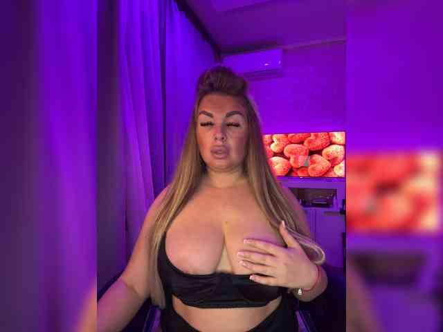VictoriaFoxxx webcam