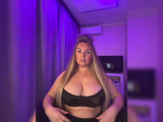 VictoriaFoxxx webcam