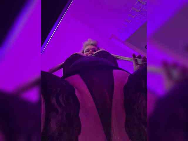 VictoriaFoxxx webcam