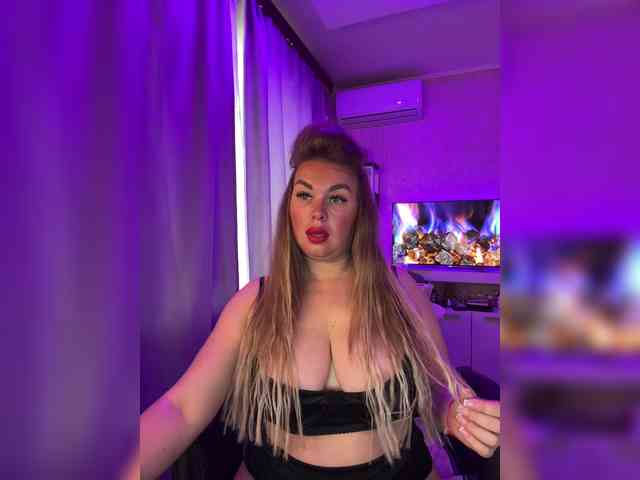Модель: VictoriaFoxxx