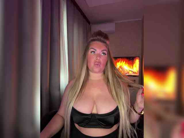 VictoriaDiamo Sex Cam Show