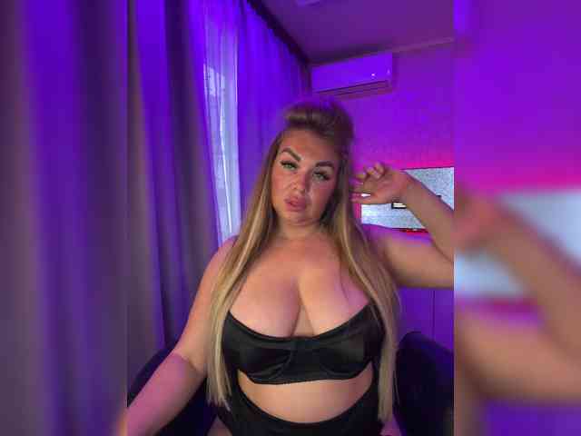 VictoriaFoxxx webcam