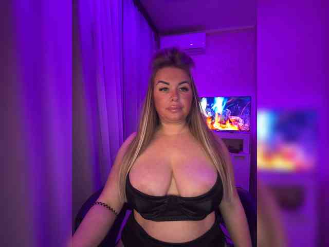 VictoriaFoxxx webcam