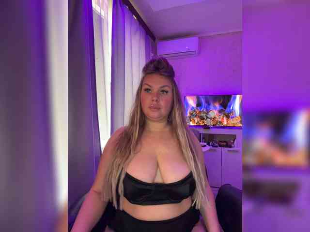 Model: VictoriaFoxxx