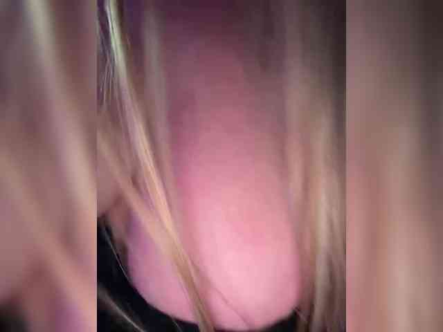 VictoriaFoxxx webcam