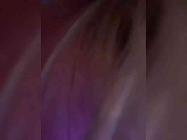 VictoriaFoxxx webcam