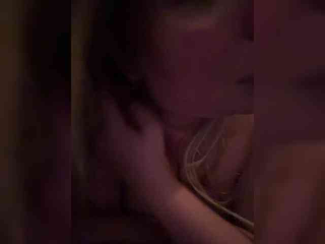 VictoriaFoxxx webcam