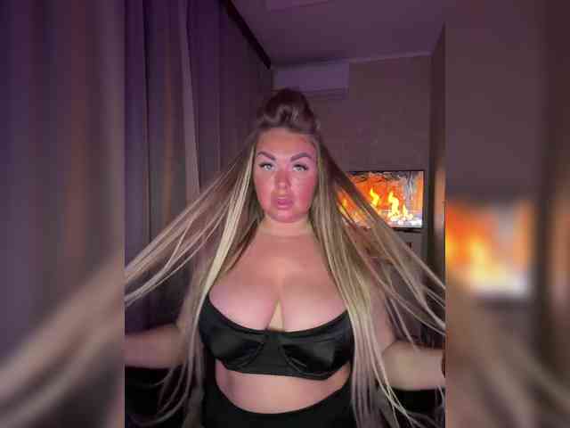 VictoriaDiamo Sex Cam Show
