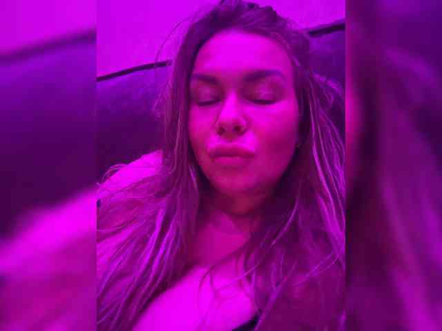VictoriaFoxxx webcam
