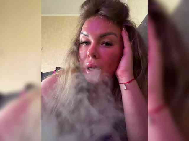 VictoriaFoxxx webcam
