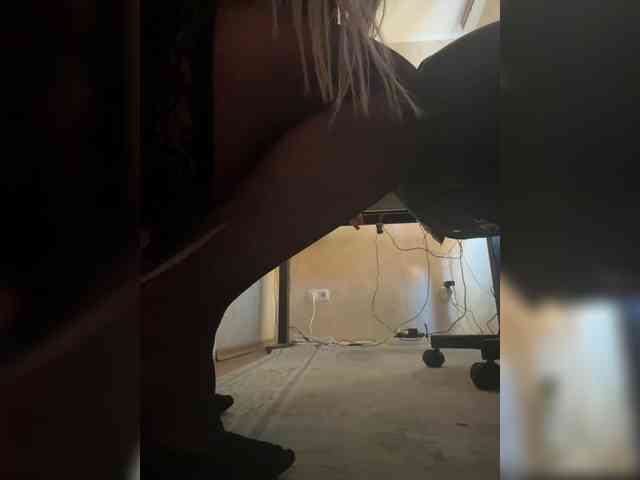 VictoriaFoxxx webcam