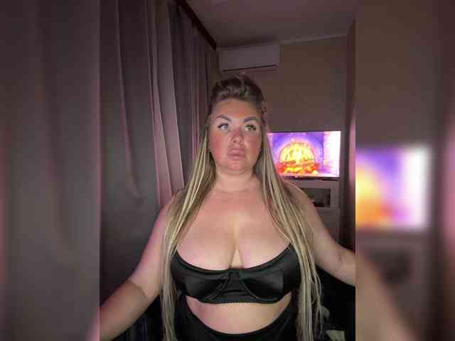 Модель: VictoriaFoxxx