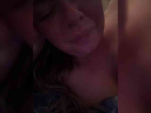 VictoriaFoxxx webcam