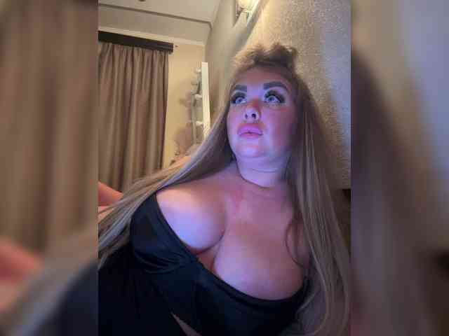 VictoriaFoxxx webcam