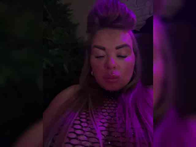 VictoriaFoxxx webcam