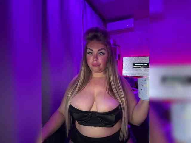 VictoriaFoxxx webcam